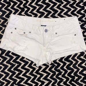 AMERICAN EAGLE LOW RISE SHORTS SIZE 6 REG
